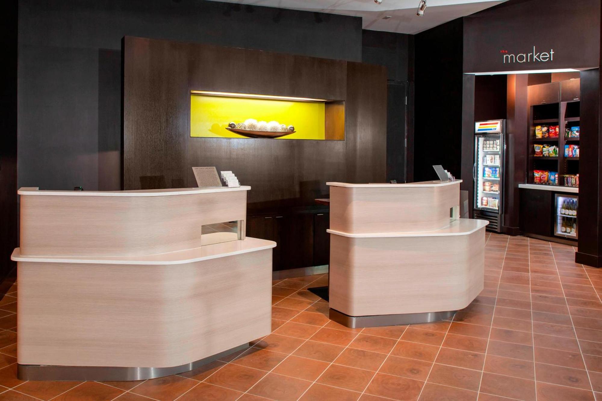 Отель Courtyard By Marriott Deland Historic Downtown Экстерьер фото